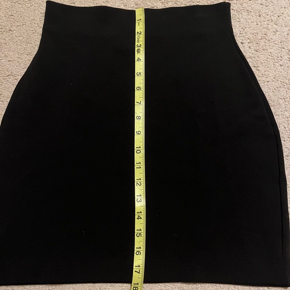 Vintage 80s/90s In Transit black mini skirt - Picture 2 of 5